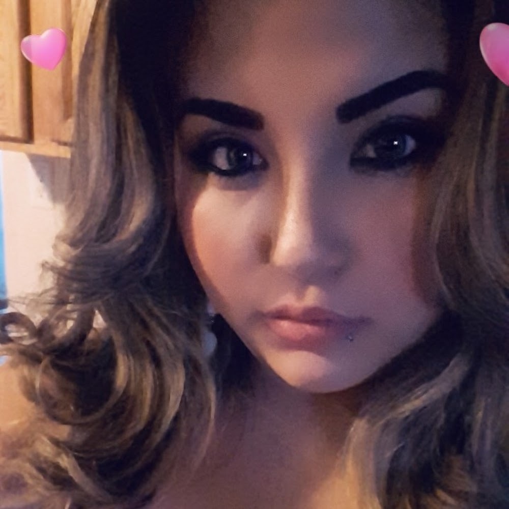 Meet your Posher, Manuela